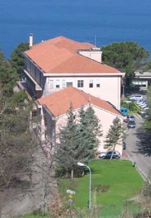 Centro di Napoli, viale Gramsci 19